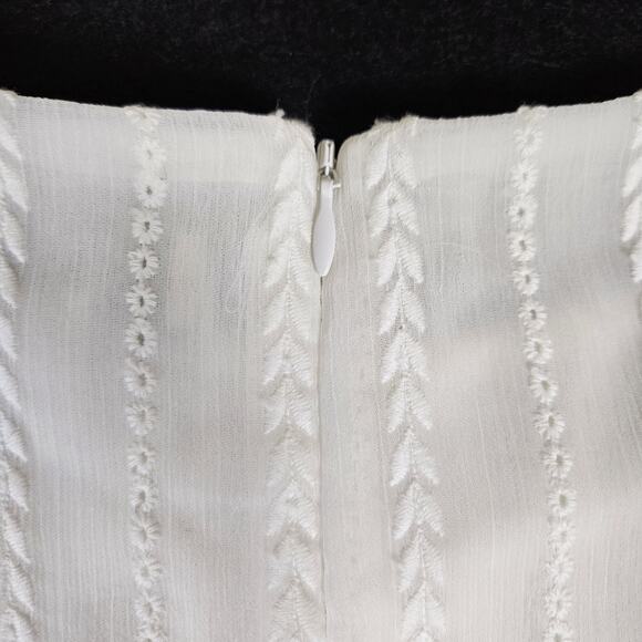 Neiman Marcus Crochet Embroidered Maxi Dress Tiered Boho Cottage White Beach 10 - Picture 8 of 16